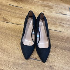 A New Day black pumps